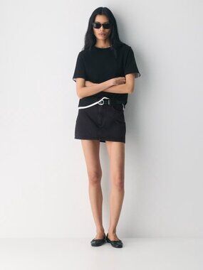 NWT - Aritzia - Denim Forum The '90s Ricci Denim Skirt (Size 26, Black Eyeliner)